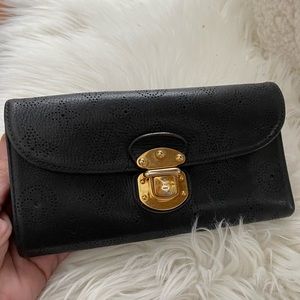 Vintage LV Mahina Amelia Wallet
